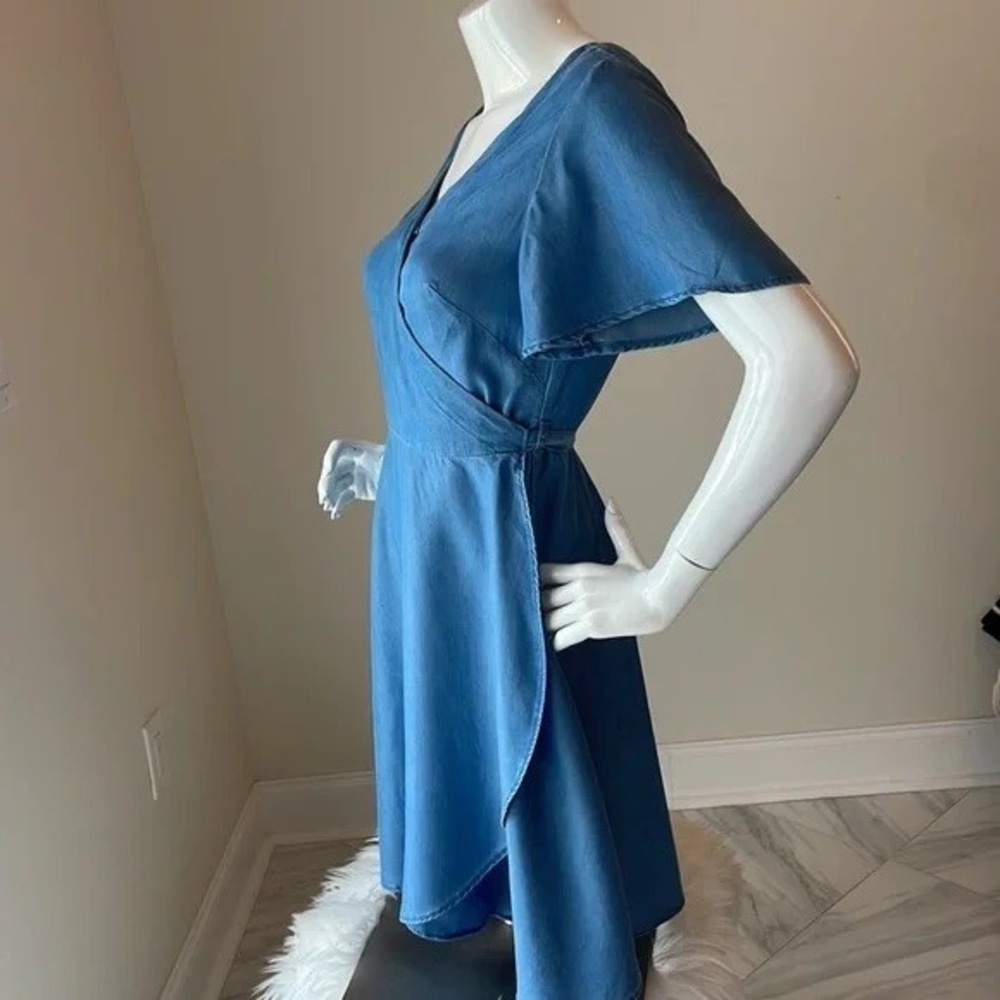 LOFT Chambray Wrap Dress Short Sleeves V Neck Tie Waist Mini Size 4P - Picture 6 of 9
